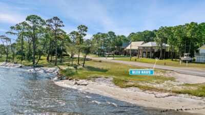 038 Bleu Haus Bay Side Beach Rental