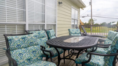 Sea View Cottage Outdoor Dining Space on Elevated Deck